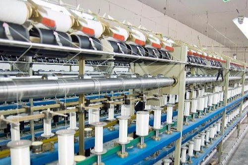 纺织厂老板铁腕治厂，开除老员工反被打脸